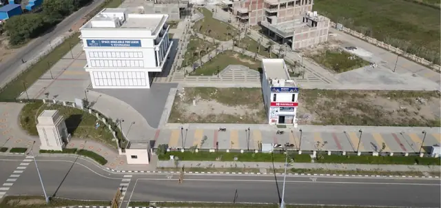 Supermart retail at MET City Sector 8